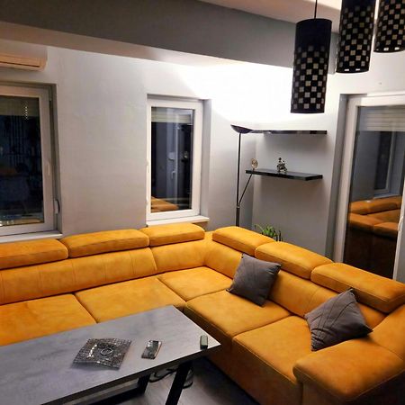 Future Apartments ▍Luxury ▍In The Heart Of Skopje ▍ エクステリア 写真