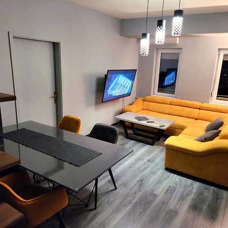 Future Apartments ▍Luxury ▍In The Heart Of Skopje ▍ エクステリア 写真